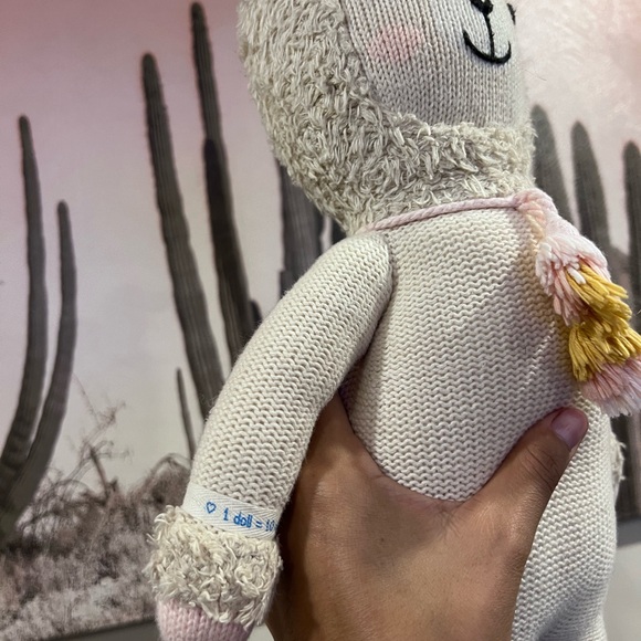 20 inch Cuddle and Kind Lola the Llama - Picture 4 of 6